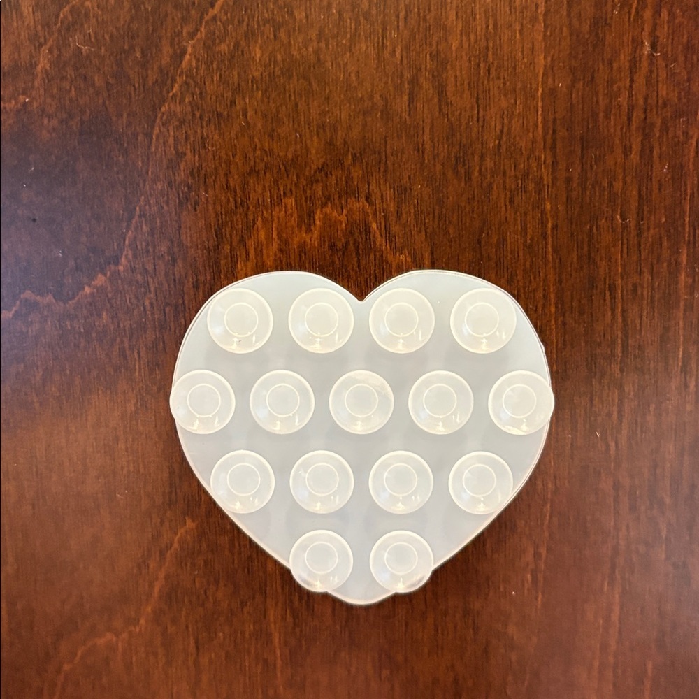 Heart-Shaped Double Sided Suction Cups - Picture 3 of 4